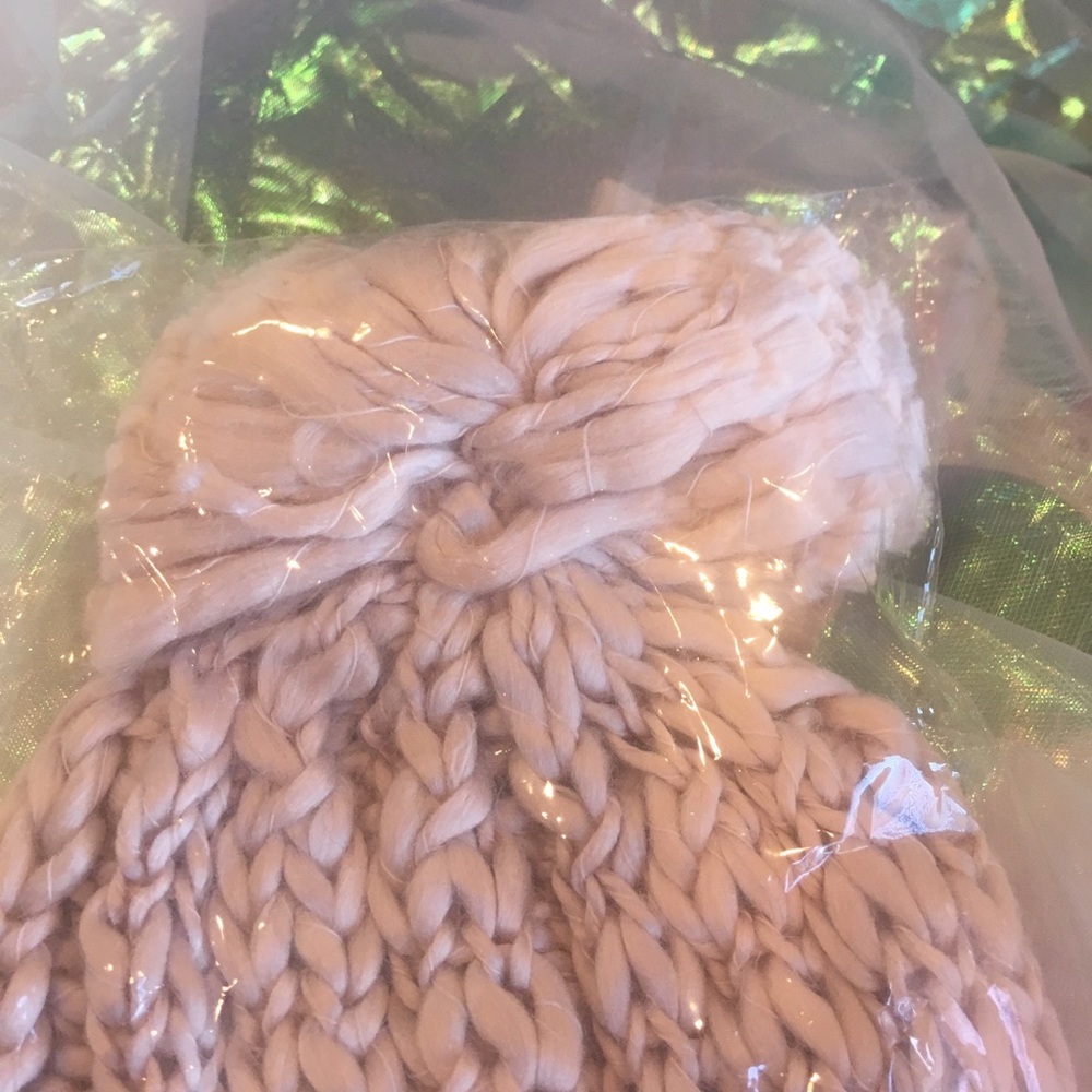 Baby Pink Slouchy Pom Beanie - Picture 4 of 4